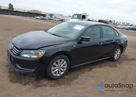 2015 Volkswagen Passat 1.8T Wolfsburg Edition из США, поврежденный, VIN 1VWAT7A31FC011266